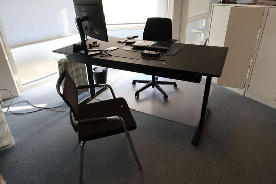 El. hæve/sænke skrivebord DENCON, kontorstol samt stol