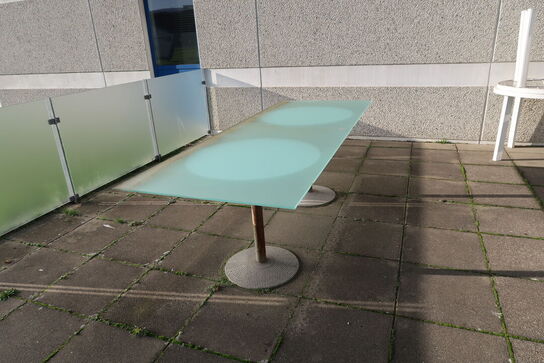 6 stk.  Haveborde samt stabelstole