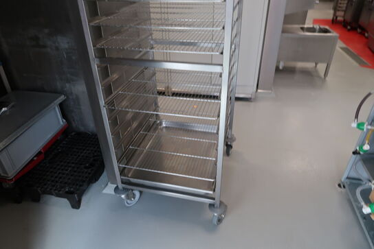 Stikvogn med indhold