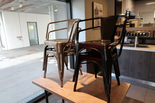 2 stk. borde med 8 stk. stole