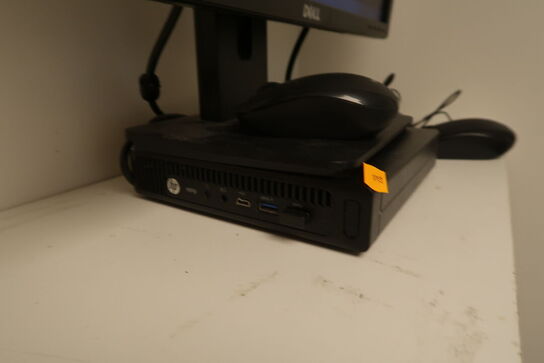 Computerskærm DELL samt computer HP MP9