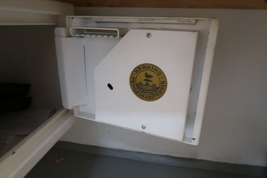 Kontorstol samt printer XEROX B235 og pengeskab