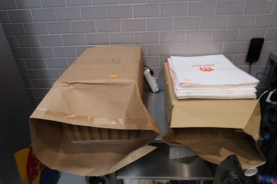 Rustfri ståldisk med indhold