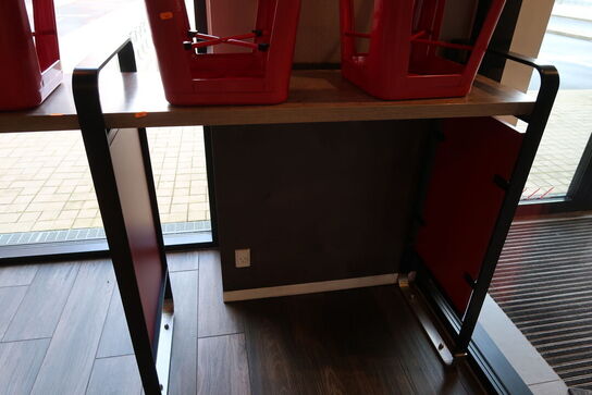 Barbord med 5 stk. barstole