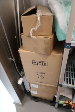 Fødevarereol METRO MAX med indhold