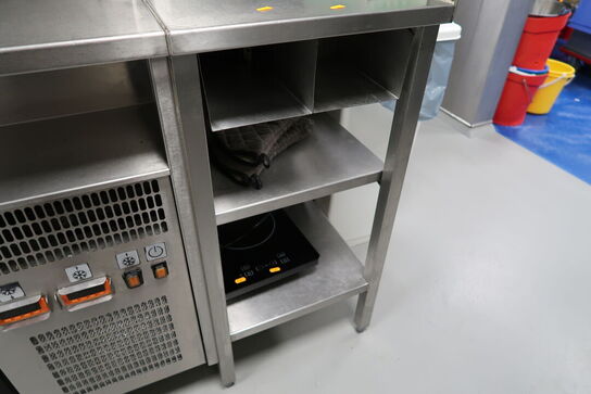 Rustfri stålbord uden indhold