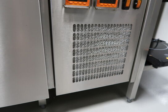 Rustfri stålbord med køleenhed (varmeskab medfølger ikke)