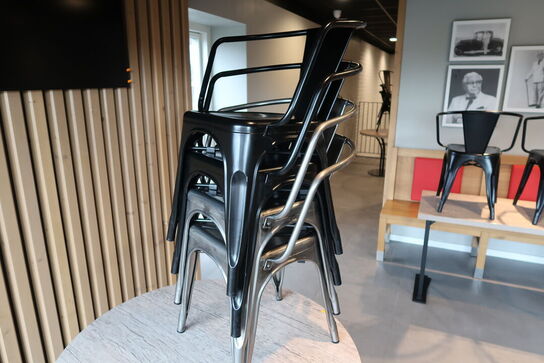 2 stk. borde med 8 stk. stole