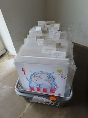 ca. 200 stk kort i (20x30cm) Forskellige billeder og tekst