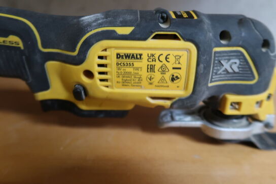 Akku Multicutter, DeWalt DCS355