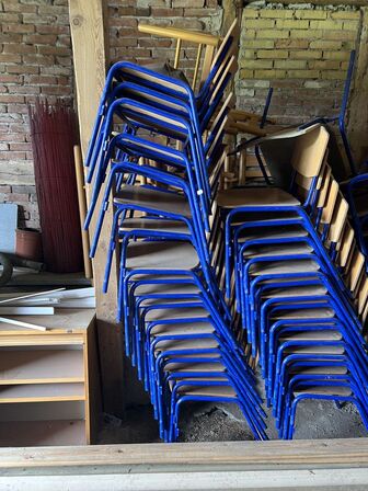 Stole, partytelte/pavillioner, køleskabe, friture m.v. (se billeder)