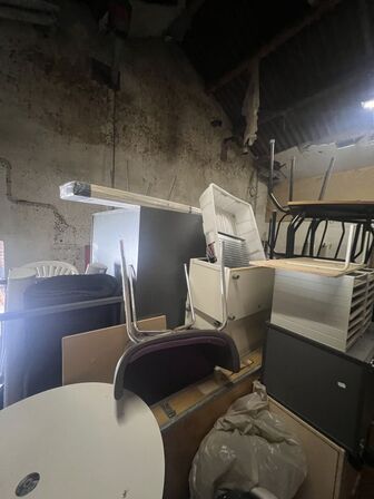 Div. møbler, maskiner m.v.