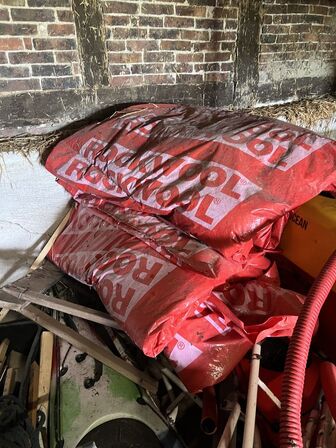 Stole, partytelte/pavillioner, køleskabe, friture m.v. (se billeder)