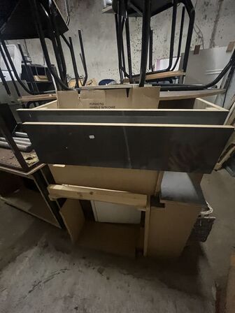 Div. møbler, maskiner m.v.