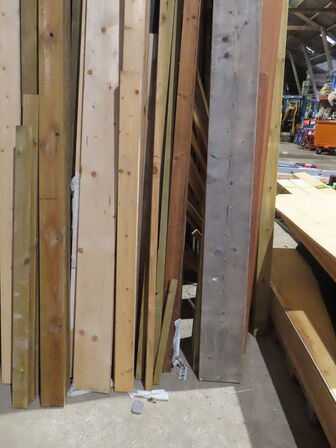 Indhold i rum af diverse træ