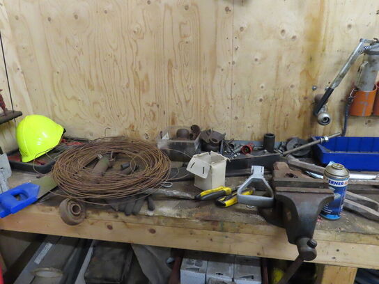 Arbejdsbord med indhold