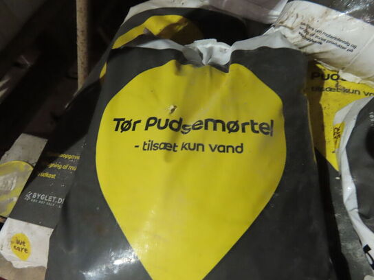 Diverse fliser, arbejdslamper, m.v.