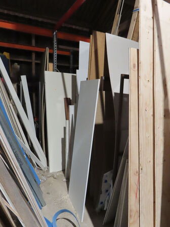 Indhold i rum af diverse plader