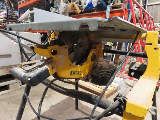 Bordrundsav DEWALT DW 743