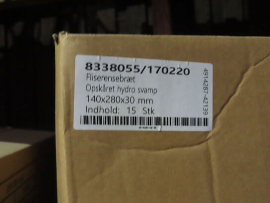 Diverse fliser, arbejdslamper, m.v.