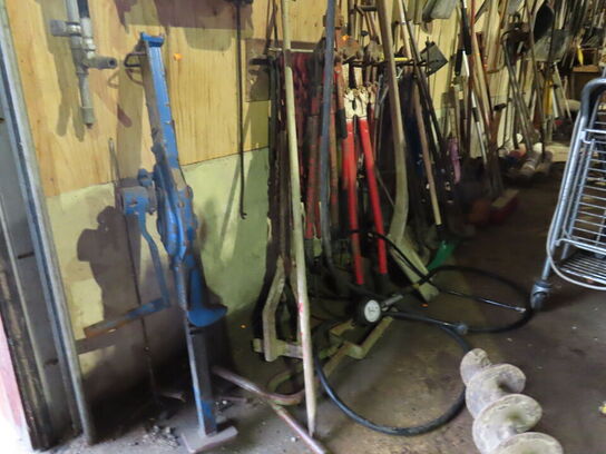 Kaffemølle, boltsakse, m.v.