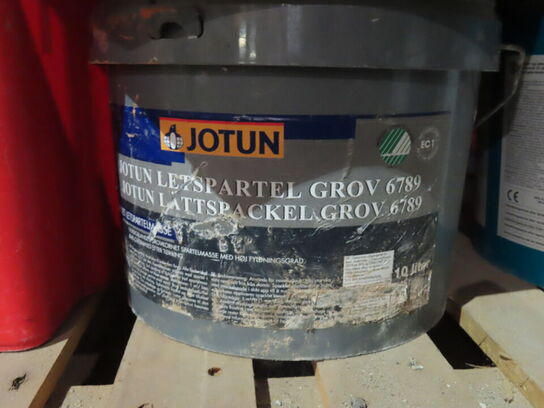 Diverse fliser, arbejdslamper, m.v.