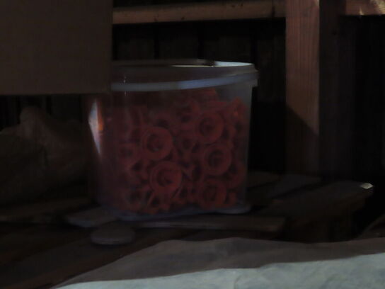 Diverse fliser, arbejdslamper, m.v.