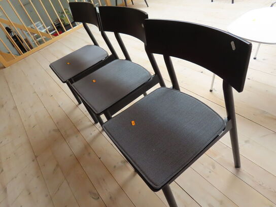 3 stk. Spisebordsstole i finer med polstret sæde