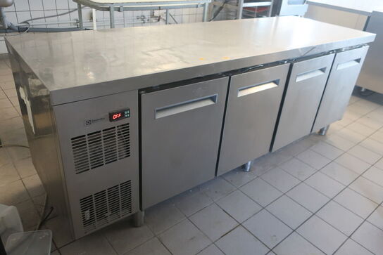 Kølebord ELECTROLUX R290 0.065 kg.