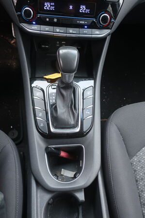 Personbil HYUNDAI LONIQ PHEV HATCHBACK DCT (MOMSFRI)