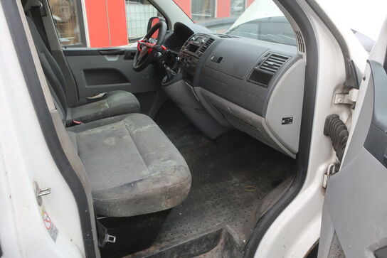 Varebil VOLKSWAGEN TRANSPOTER 2.0 TDI KORT BM 114 HK