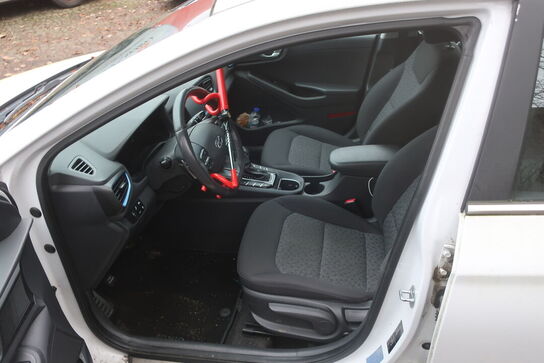 Personbil HYUNDAI LONIQ PHEV HATCHBACK DCT (MOMSFRI)