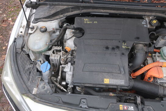 Personbil HYUNDAI LONIQ PHEV HATCHBACK DCT (MOMSFRI)