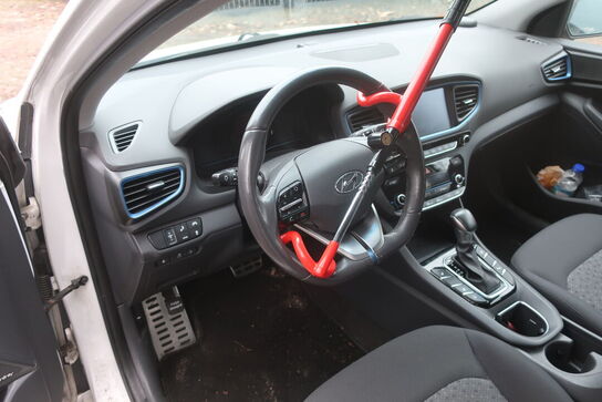 Personbil HYUNDAI LONIQ PHEV HATCHBACK DCT (MOMSFRI)