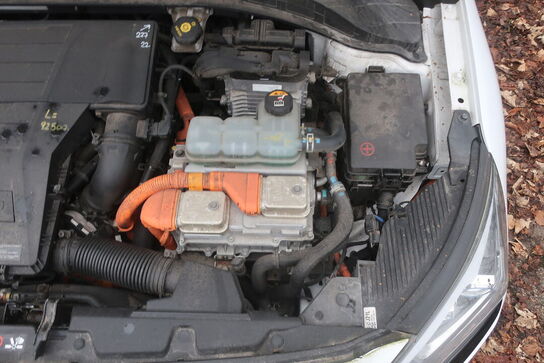 Personbil HYUNDAI LONIQ PHEV HATCHBACK DCT (MOMSFRI)