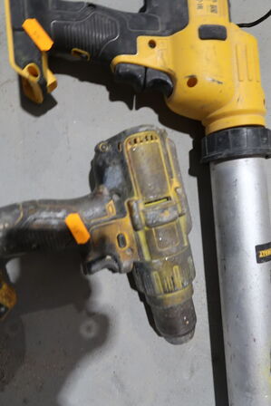 2 stk. akku håndværktøj DEWALT DCE580 m.fl.