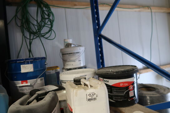 9 stk. paller med div. Varelager SIKAFLOOR, EPOROC m.fl.