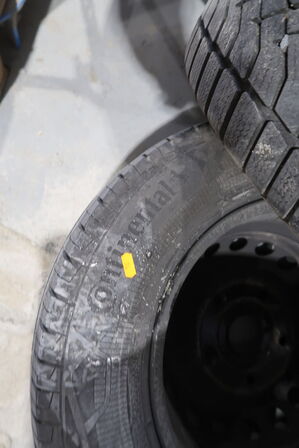 4 stk. fælge med dæk BRIDGESTONE, GOODYEAR, CONTINENTAL