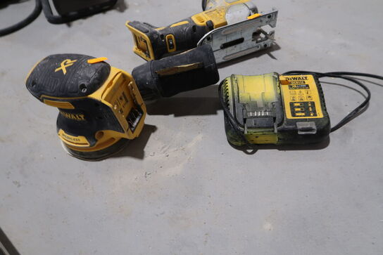 2 stk. akku håndværktøj DEWALT DCS335 m.fl. Med lader