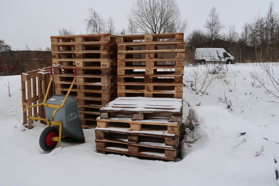 Div. EURO-paller samt trillebør