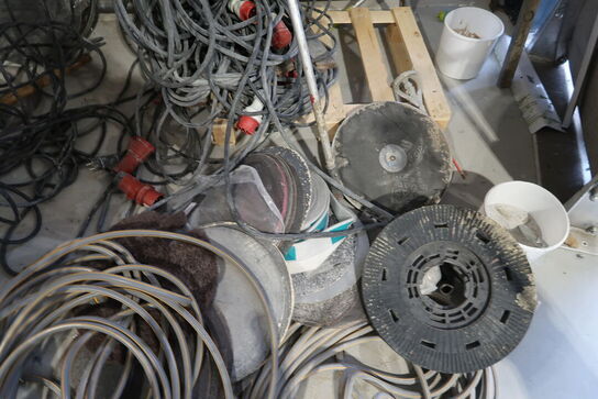 Div. Forlængerledninger, slanger m.m.