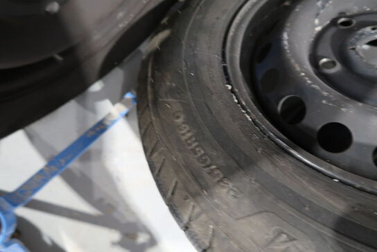 4 stk. fælge med dæk BRIDGESTONE, GOODYEAR, CONTINENTAL