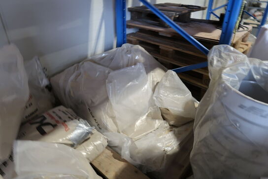 Div. Paller med varelager DKI m.fl. EURO-paller, pallerammer m.m.