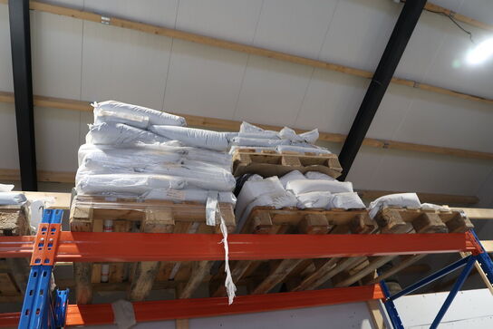 13 stk. paller med div. Varelager SIKA FLOOR, SCANMINERAL m.fl.
