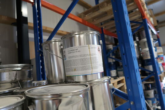 7 stk. paller med div. Varelager SIKAFLOOR, EPI Flooring m.fl.