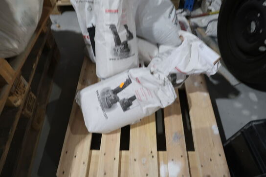 Div. Paller med varelager DKI m.fl. EURO-paller, pallerammer m.m.