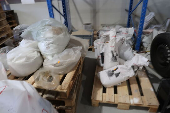 Div. Paller med varelager DKI m.fl. EURO-paller, pallerammer m.m.