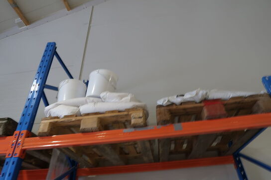 Div. Paller med varelager DKI m.fl. EURO-paller, pallerammer m.m.