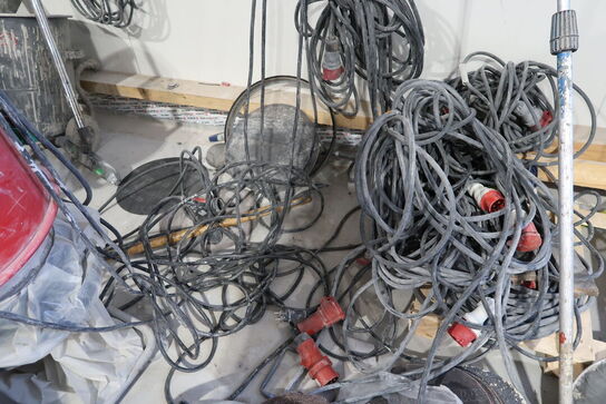 Div. Forlængerledninger, slanger m.m.