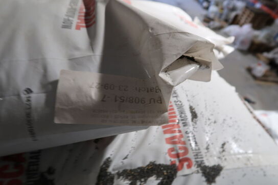 13 stk. paller med div. Varelager SIKA FLOOR, SCANMINERAL m.fl.